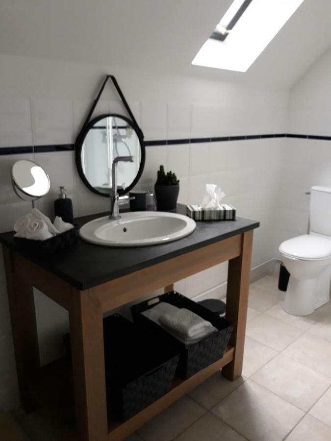 Mer Chambre D'Hotes Les Rives De La Tronne מראה חיצוני תמונה