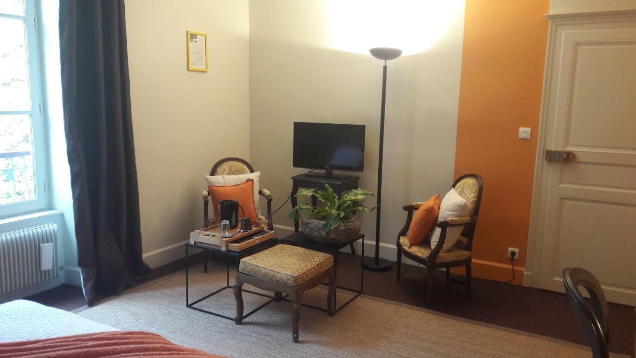 Mer Chambre D'Hotes Les Rives De La Tronne מראה חיצוני תמונה