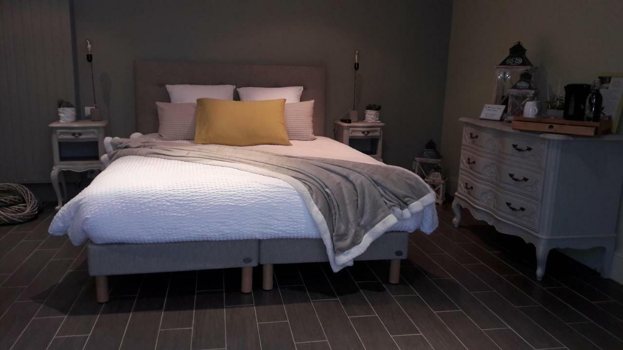 Mer Chambre D'Hotes Les Rives De La Tronne מראה חיצוני תמונה