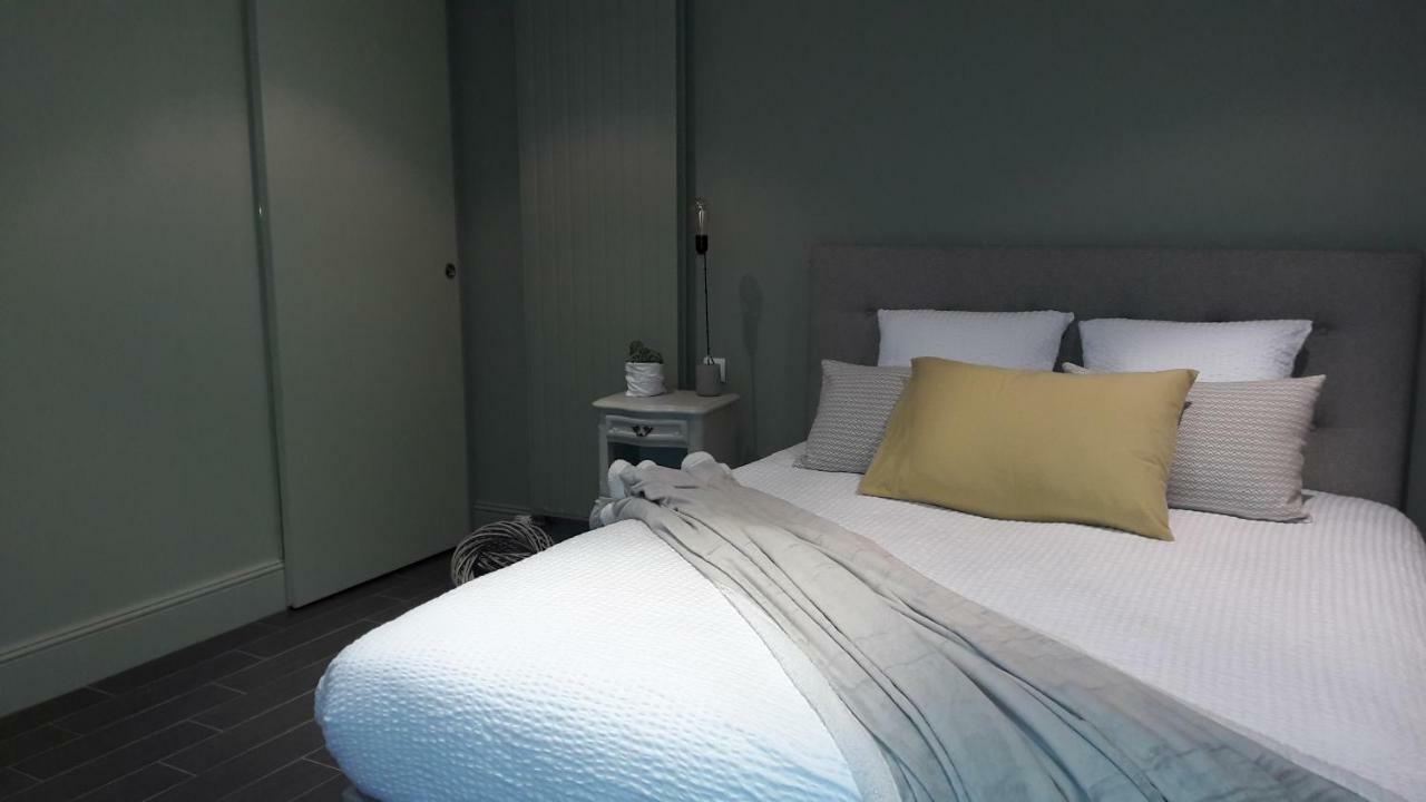 Mer Chambre D'Hotes Les Rives De La Tronne מראה חיצוני תמונה